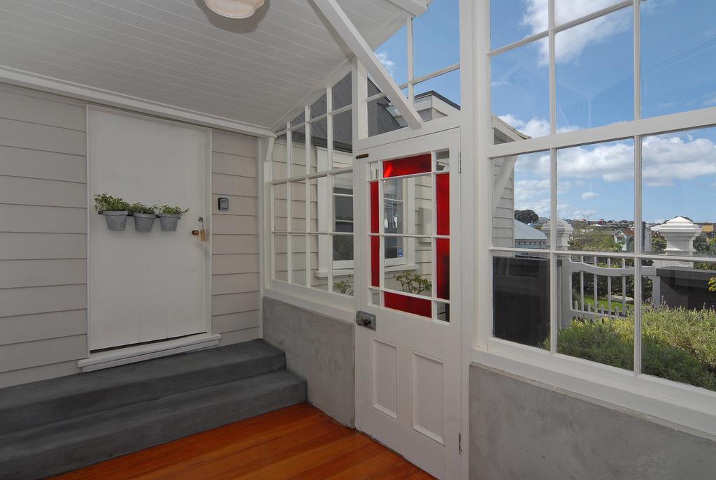 Historic Colenso Cottage Napier Oda fotoğraf